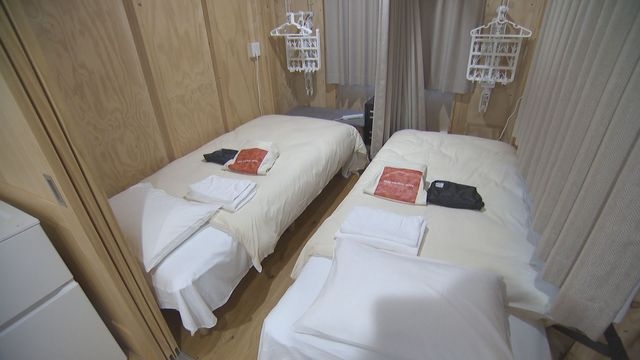 アジア大会「ベッドが小さい」指摘受け組織委が宿舎を報道陣に再公開 名古屋市