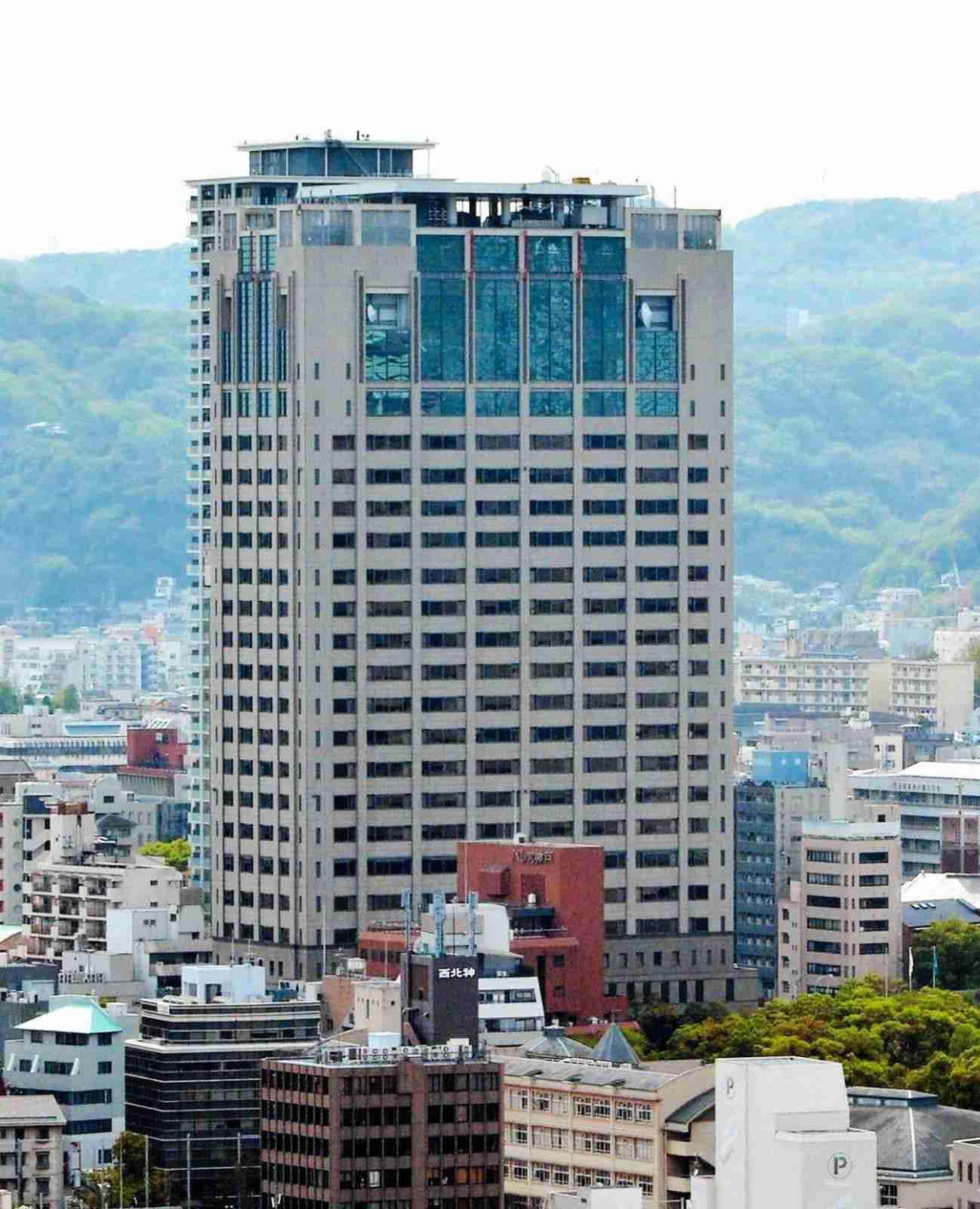 不法残留疑いで10人逮捕　20～30代のベトナム、中国籍の男　加東市の民家に20人で居住（神戸新聞NEXT） - Yahoo!ニュース
