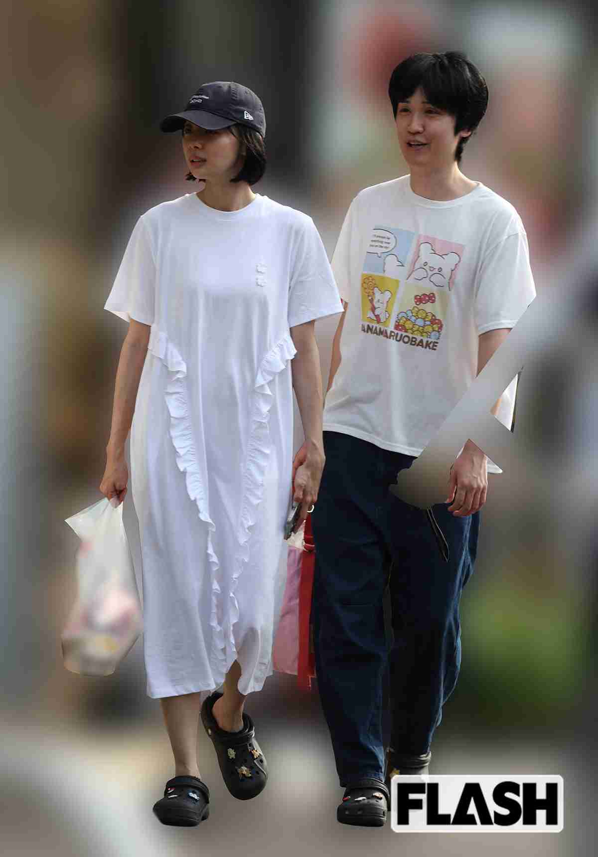 【独自】岡田紗佳、「登録者100万人」ポケモン配信者と “お揃い靴” デート…薬指で光る指輪、事務所の回答は?