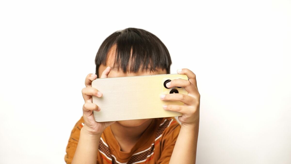 ｢デジタル自閉症｣の深刻…世界の4割の国が子供のスマホを規制する中､周回遅れの日本が失うもの | PRESIDENT Online（プレジデントオンライン）