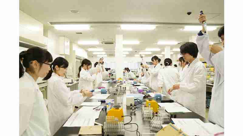 理工系で広がる「女子枠」女子の入学者が3割超えの大学も「入学後の成績に差異は無い」