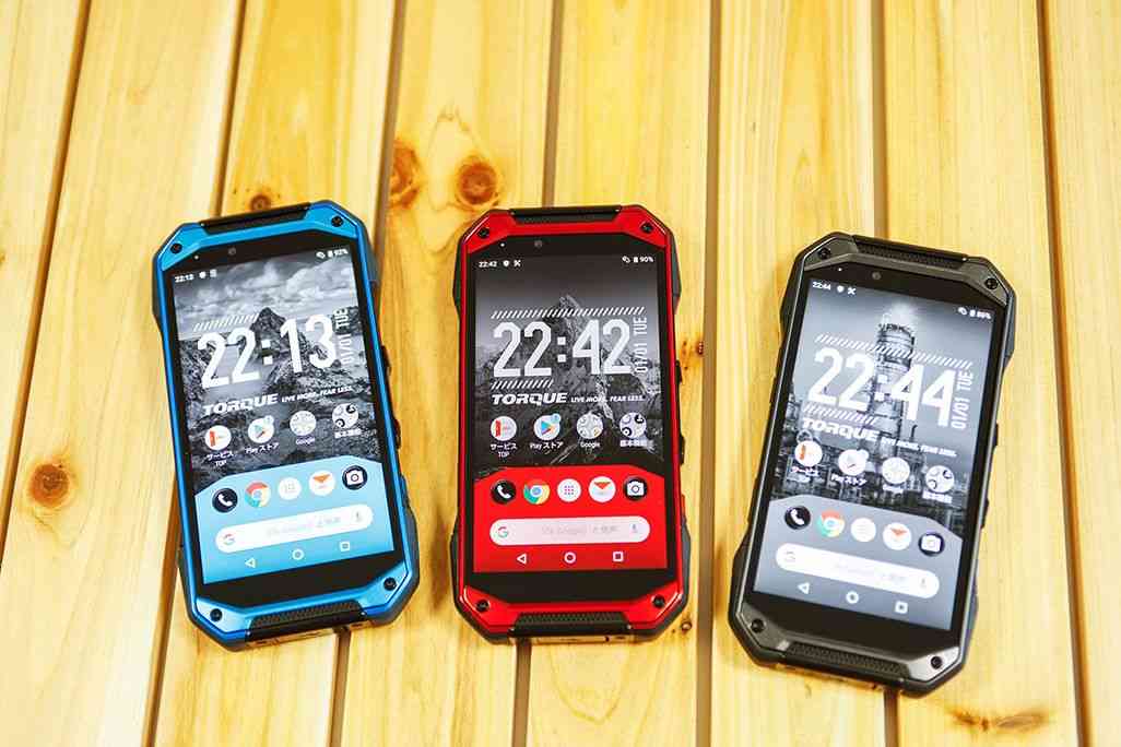 “縦に折る”折りたたみスマホ「出荷47%減」成長に陰り…好調の横折りに対して“メリットの薄さ”指摘も 市場調査