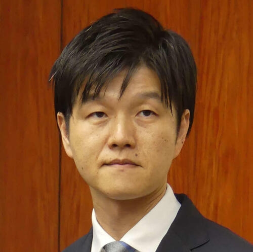 鈴木憲和農相が退任「本当にありがとうございました」JRA関連法案成立に尽力、海外馬券拡大も - 競馬 : 日刊スポーツ