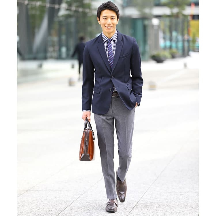 「平服でお越しくださいとは言ったけど」結婚パーティーにやってきた夫の友人に驚がく!その「前代未聞の服装」とは?