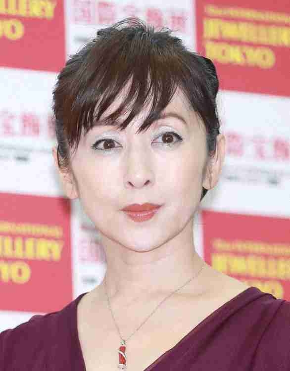 斉藤由貴　怒涛のアイドル時代「辛くなると夜中に家出」“生き延びてこられた”唯一の趣味は…。