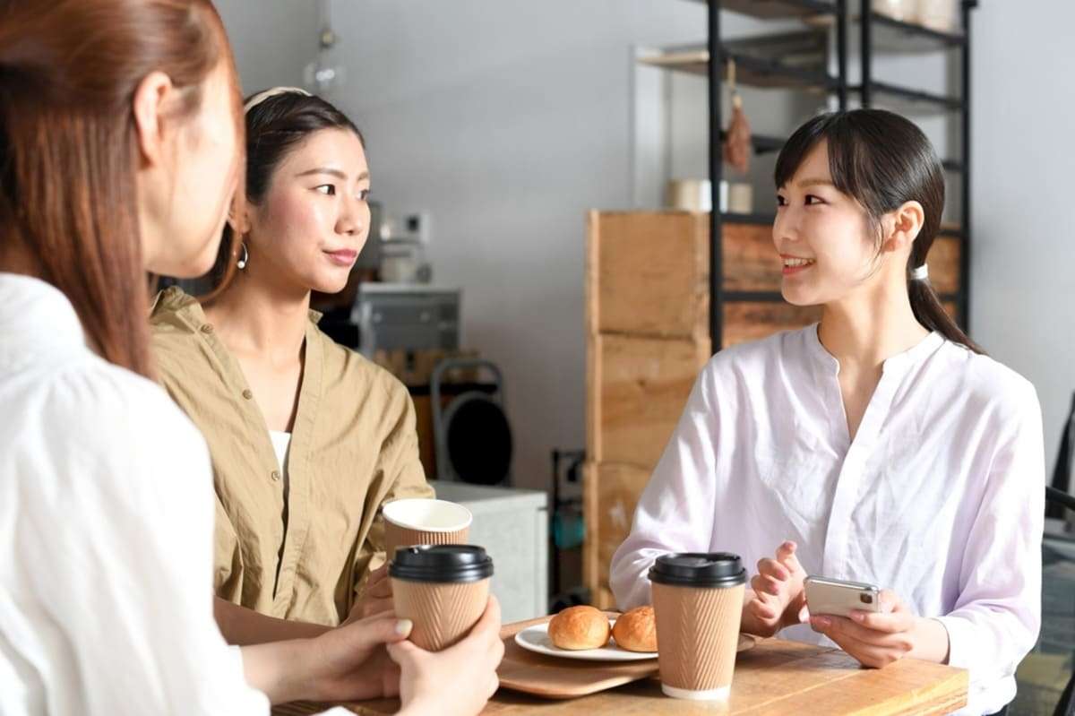 ママ友にスタバで「レシート頂戴」と言われ渡したら、コーヒーを「2杯目価格の150円」で買っていて衝撃！ 私は「495円払った」ので納得いかないのですが、他人が使って問題ないのでしょうか？ 利用方法を確認|ファイナンシャルフィールド|その他家計