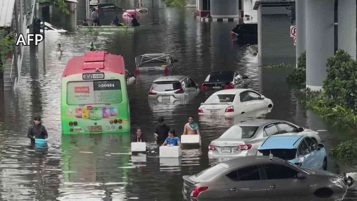 “異例”タイ洪水で40人死亡　首都バンコクも大規模冠水　空港には大量の荷物が…職員不足で処理追いつかず 航空貨物は1週間受け入れ停止 | TBS CROSS DIG with Bloomberg