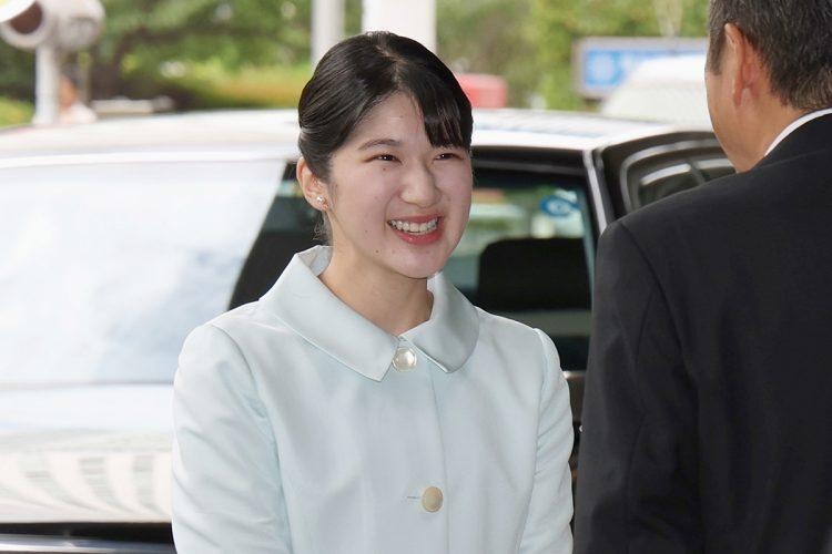 《ちいかわ超えの人気》愛子さまカレンダーがAmazonランキングで1位に！　販売前から予約殺到、国民的キャラクターも敵わない異例の売れ行きの理由とは（NEWSポストセブン） - Yahoo!ニュース
