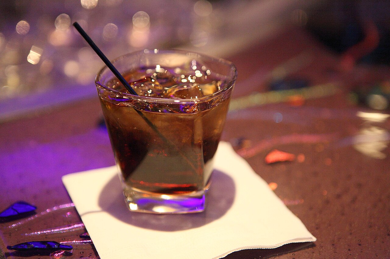 Whiskey and Coke - Wikipedia