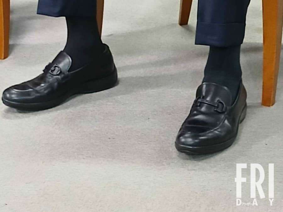 「13万円の高級ブランド靴」で記者会見に参加…自民・西村康稔氏に党内外から漂う“冷ややかな視線”