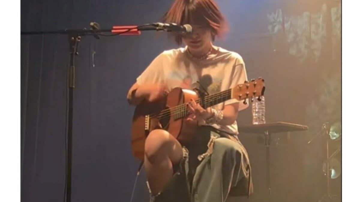 ライブ中の手拍子は「アリ」か「邪魔」か…歌手の投稿が1300万表示、本人が明かす“ありがたいけど…”な複雑な思い | 集英社オンライン