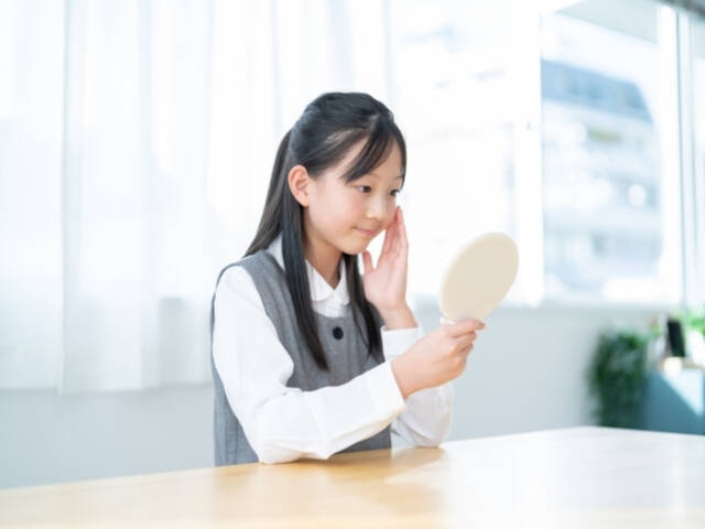 「外見が気になる小学生女子は約7割」見た目意識の低年齢化を加速させる大人の“ちょっとした一言”  - with class -講談社公式- 家族の時間をもっと楽しく