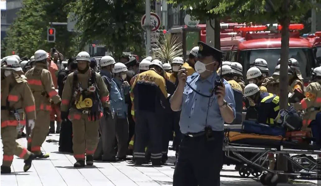 銀座GINZA SIX異臭事件 中国籍大学生を逮捕 / X