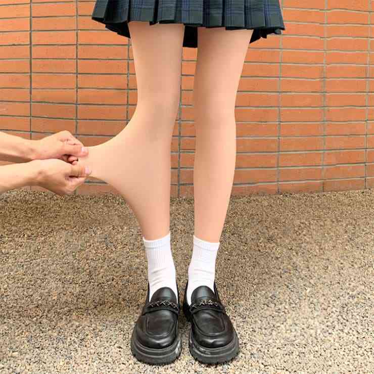 いつからタイツ履きますか?